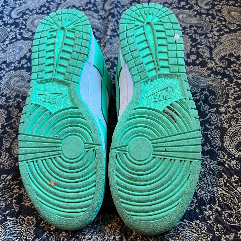 Nike Green and White Dunks - Picture 3 of 3